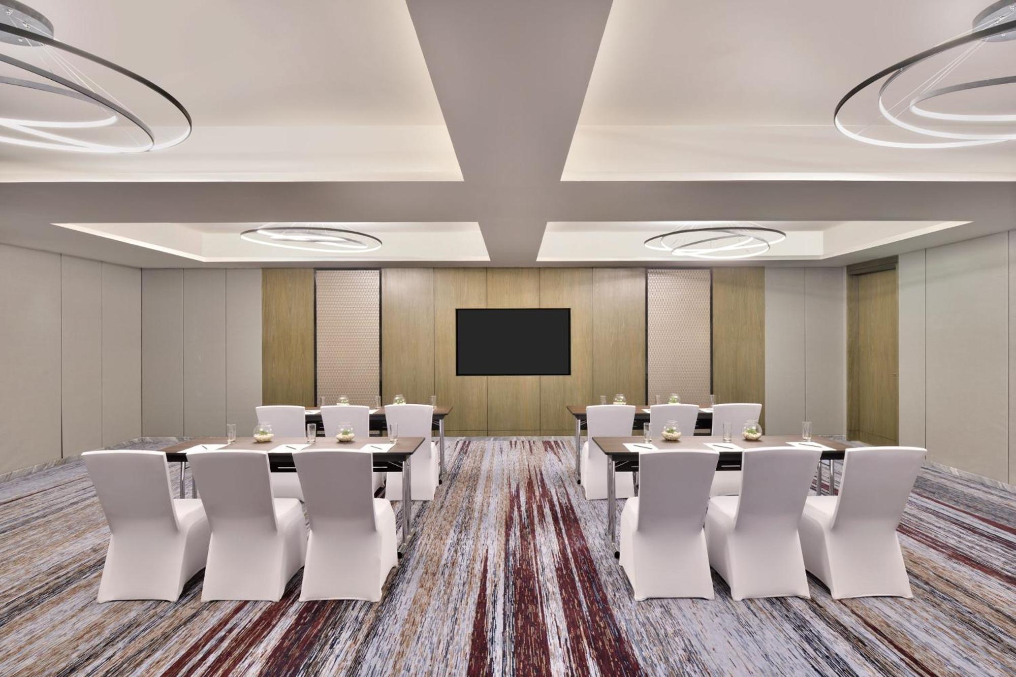 Courtyard By Marriott Gorakhpur Hotel ภายนอก รูปภาพ