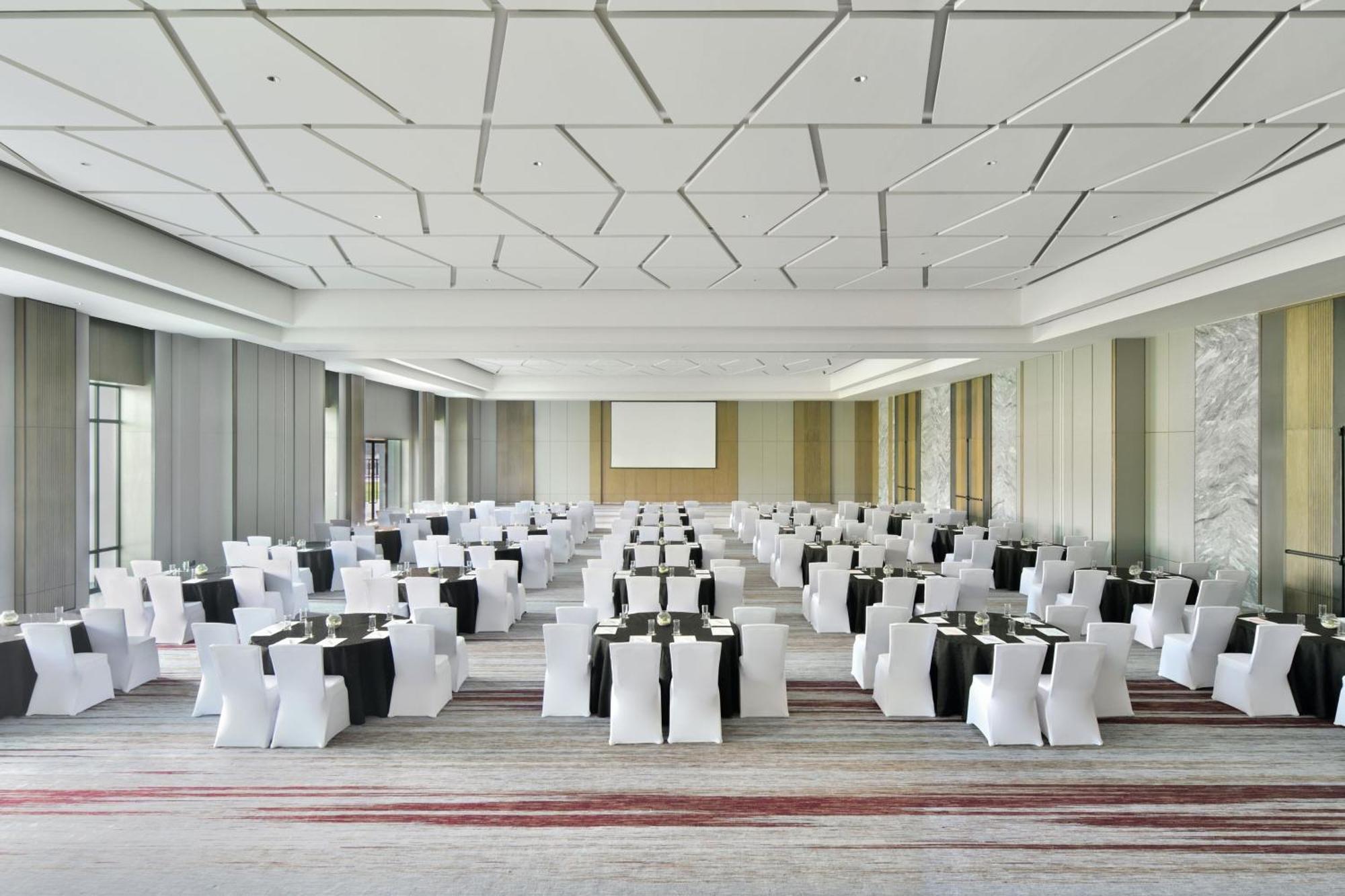 Courtyard By Marriott Gorakhpur Hotel ภายนอก รูปภาพ