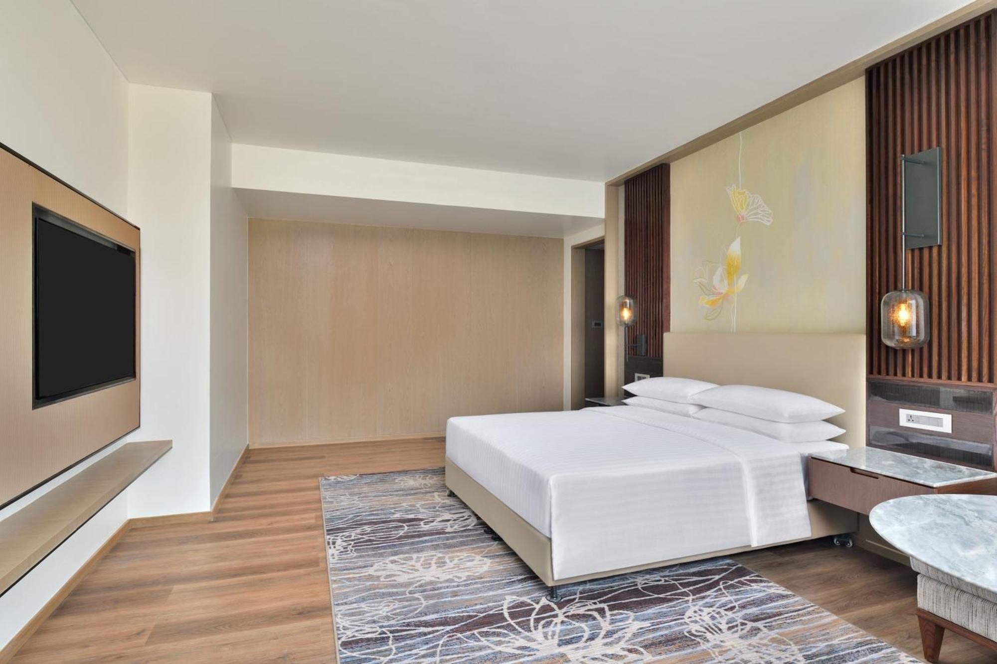 Courtyard By Marriott Gorakhpur Hotel ภายนอก รูปภาพ