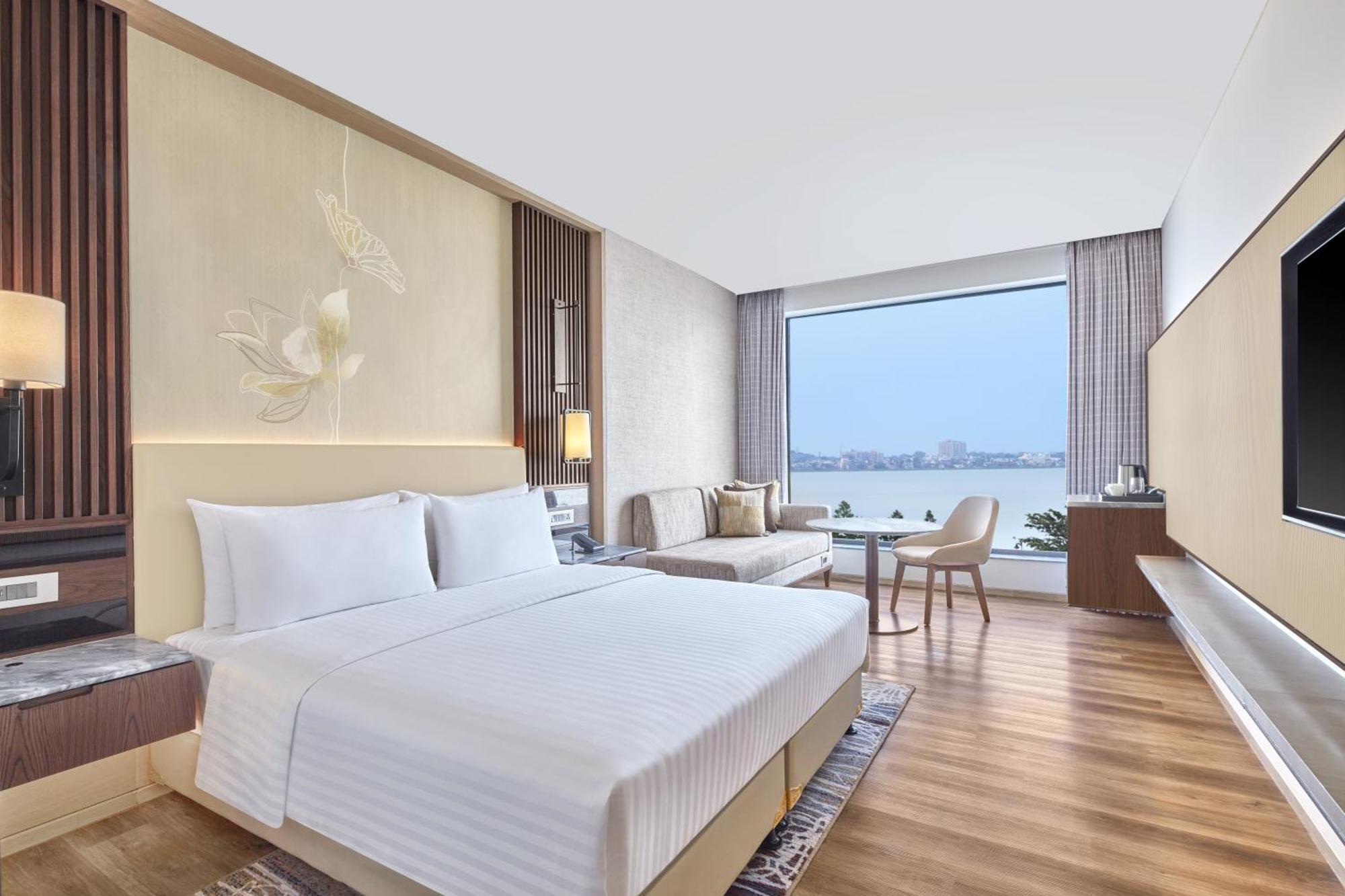 Courtyard By Marriott Gorakhpur Hotel ภายนอก รูปภาพ